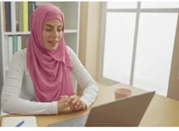 صورة الدكتورة آلاء عمر